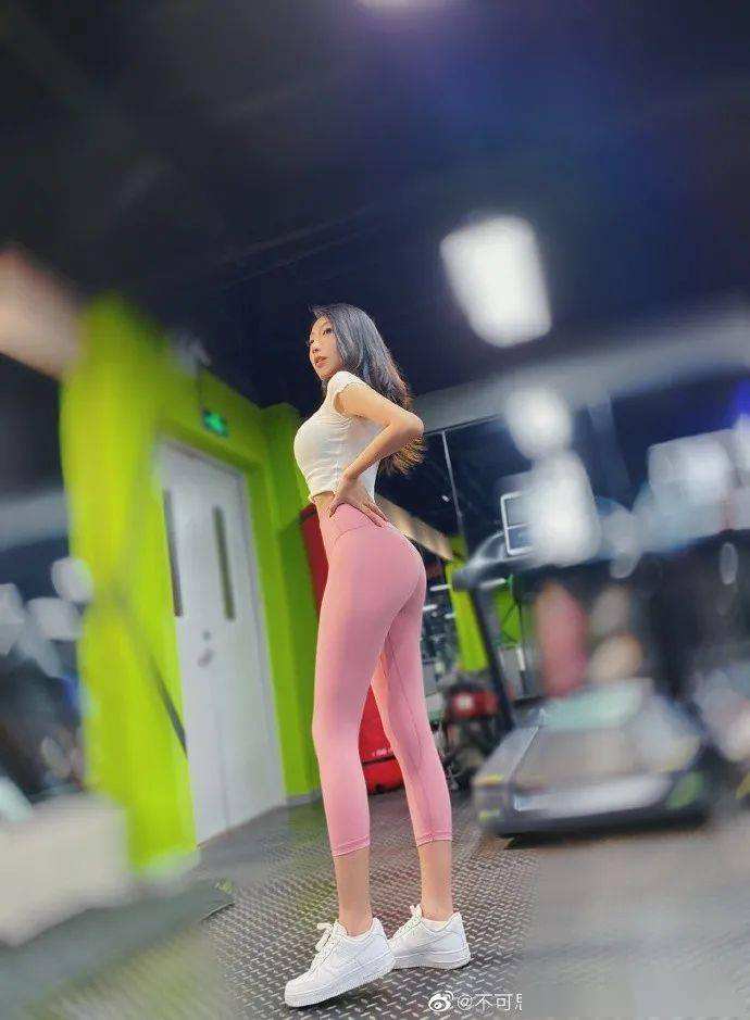 一千克拉女王免费下载正版